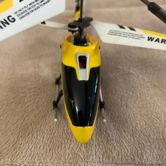 Yellow Yiboo R/C Helicopter w/Remote - UJ4703 - Picture 4 of 10